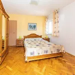 3 Bedroom In Okrug Gornji 公寓