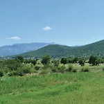 3 Bedroom In Okrug Gornji